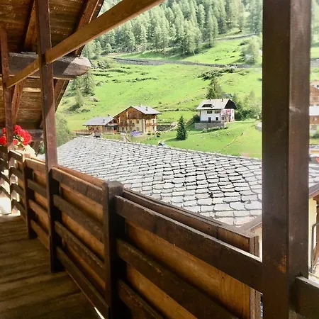 Du Lys & 4*