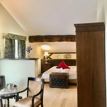 Du Lys & Ξενοδοχείο 4*