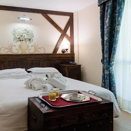 Du Lys & Hotel