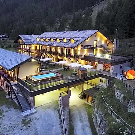 Du Lys & 4*