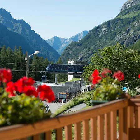 Hotel Du Lys & Gressoney-La-Trinite